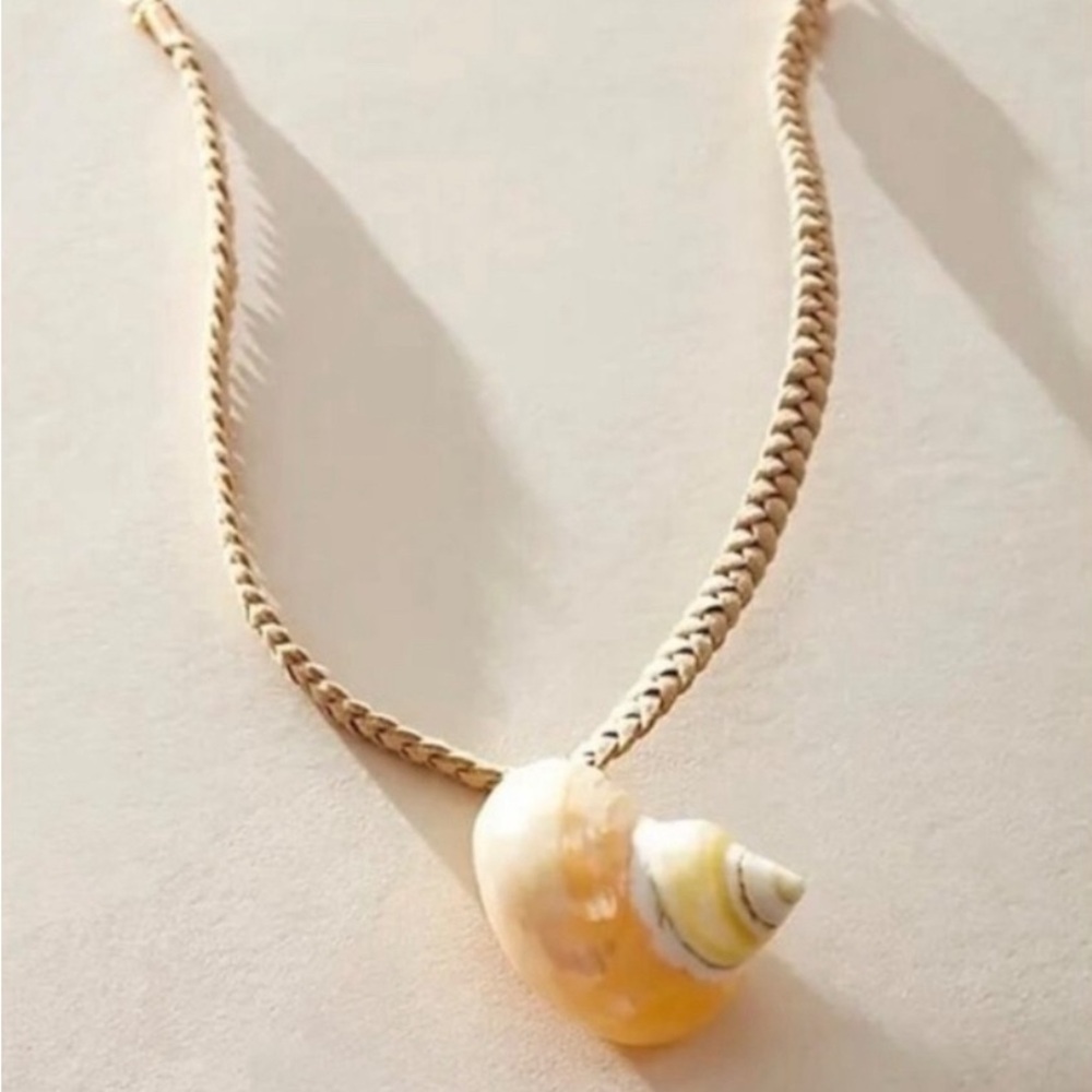 Free People Sara Shell Choker in Tan and Gold NWT